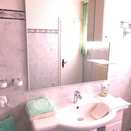 Pusteblume Mit Balkon, Neu Teilrenoviert Sankt Martin