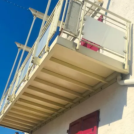 Pusteblume Mit Balkon, Neu Teilrenoviert Sankt Martin