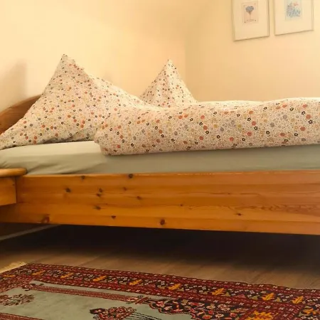 Pusteblume Mit Balkon, Neu Teilrenoviert