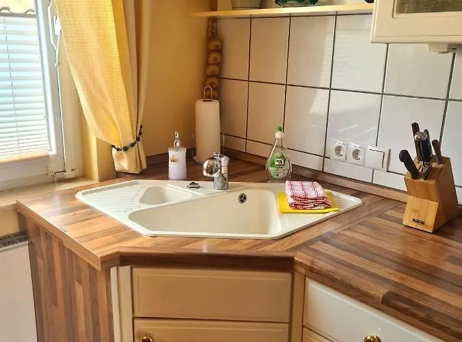 Pusteblume Mit Balkon, Neu Teilrenoviert Apartman