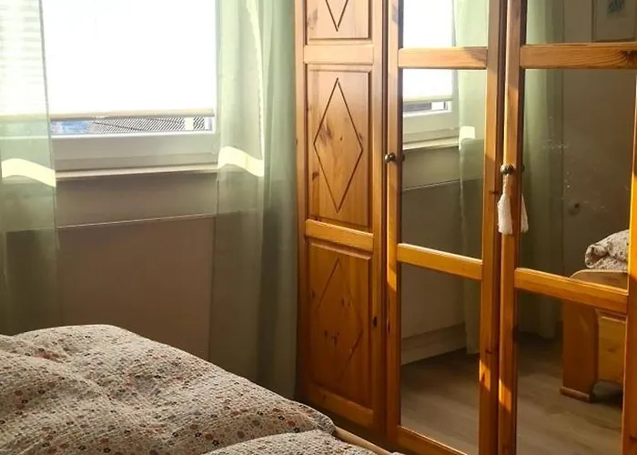 Pusteblume Mit Balkon, Neu Teilrenoviert