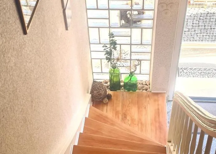 Pusteblume Mit Balkon, Neu Teilrenoviert Apartman *