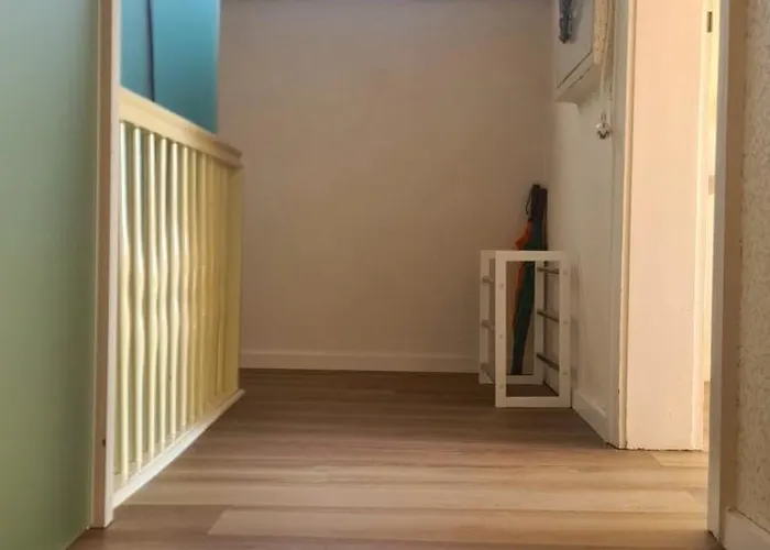 Pusteblume Mit Balkon, Neu Teilrenoviert * Sankt Martin